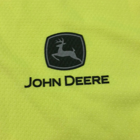 NWOT Men’s John Deere T-Shirt - Picture 2 of 4
